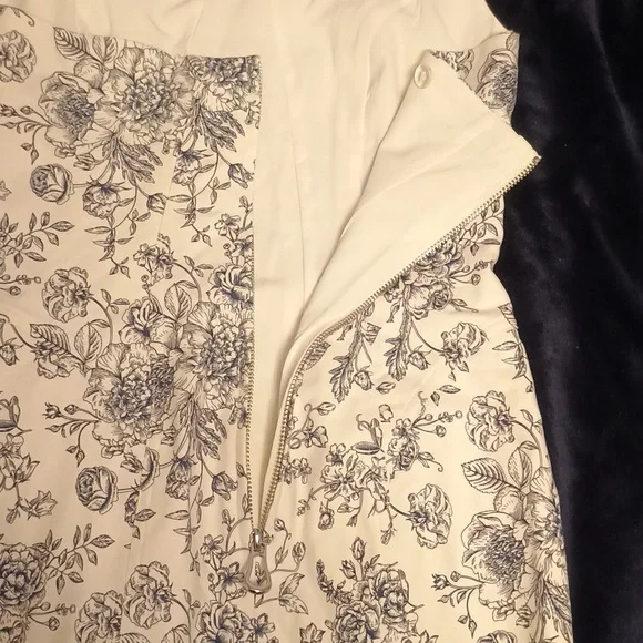 Christian Lacroix Toile De Jouy Dress - Size 0 - Classic French Floral Design - Picture 10 of 12